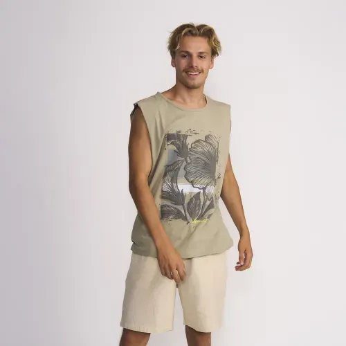 Polera Masculina Sin Mangas Color Solido Con Estampado Frontal Al Tono Verde Oliva